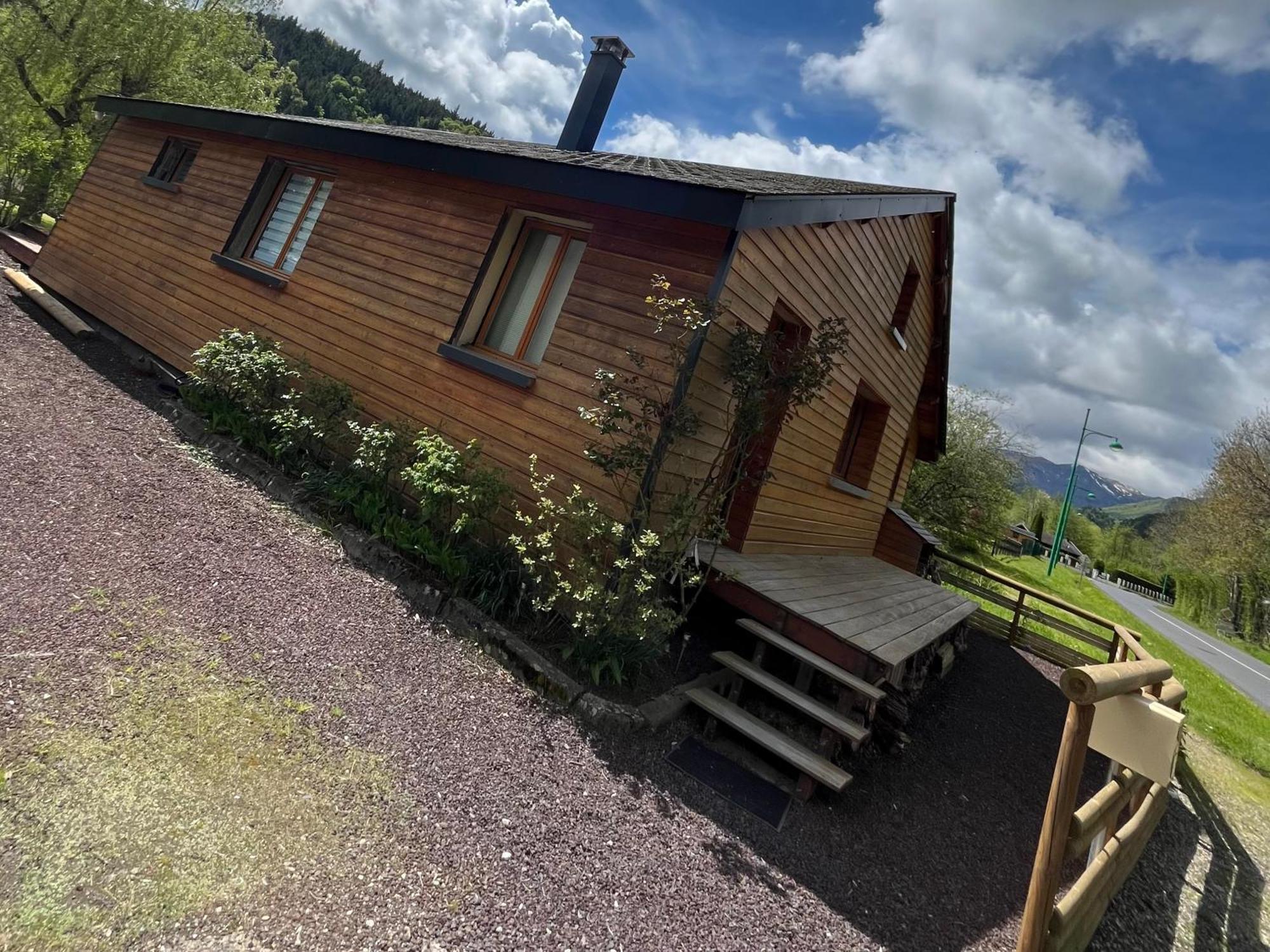 Chambon-Sur-Lac Exterior photo